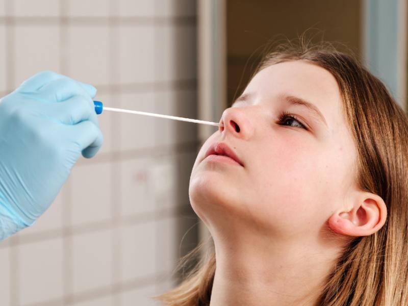 Δωρεάν διανομή self test σε παιδιά ηλικίας 5-17 ετών