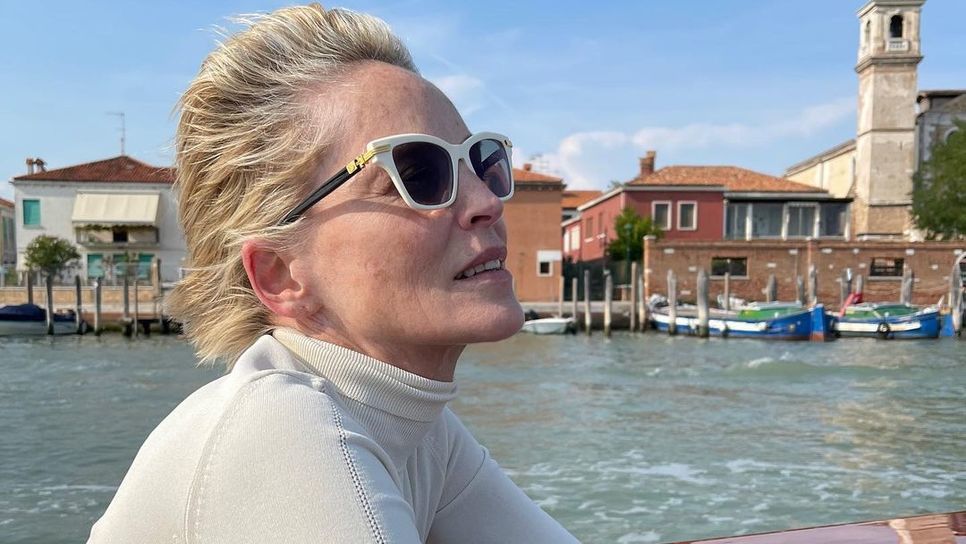 Η Σάρον Στόουν ανακοίνωσε τον θάνατο, του ενός έτους ανιψιού της