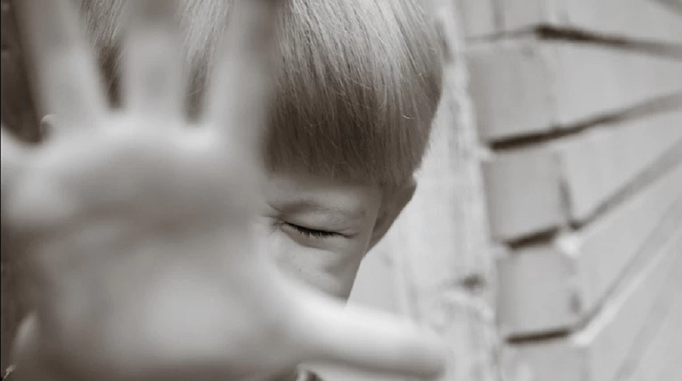 Στο νοσοκομείο 13χρονος μετά από bullying - Συγκλονίζει η μητέρα του: "Τα χέρια του έτρεμαν"