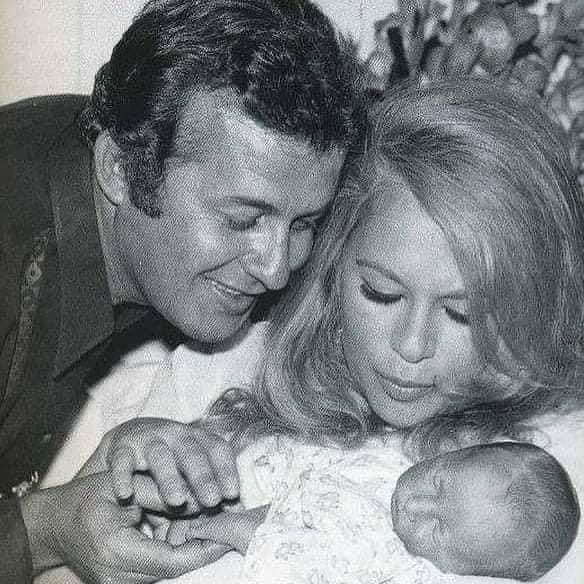 Γιάννης Παπαμιχαήλ: "Όταν βλέπεις τους γονείς σου να πιάνονται στα χέρια σου μένει ένα τραύμα "