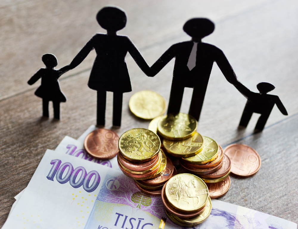 Απάτη με τα επιδόματα παιδιών: Πώς κατάφεραν να κλέψουν 14.000 ευρώ από 20 μητέρες