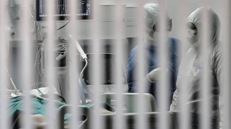 Λαμία: Αγωνία και για δεύτερη 16χρονη που νοσηλεύεται με κορoνοϊό