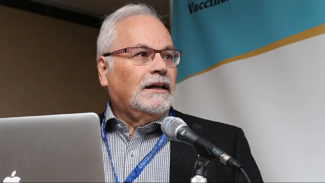 "Η Όμικρον δεν σταματά με τίποτα - Κλείστε σχολεία και διασκέδαση - Δεν αρκούν τα εμβόλια"