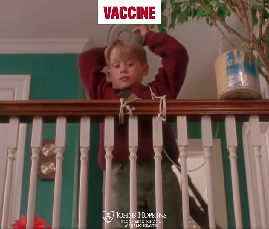 Viral το απολαυστικό βίντεο του Johns Hopkins υπέρ του εμβολιασμού - Με τον Μακόλεϊ Κάλκιν από το "Μόνος στο σπίτι"