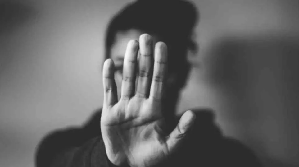 Δικαιώθηκε μητέρα που ήταν θύμα χρόνιας κακοποίησης