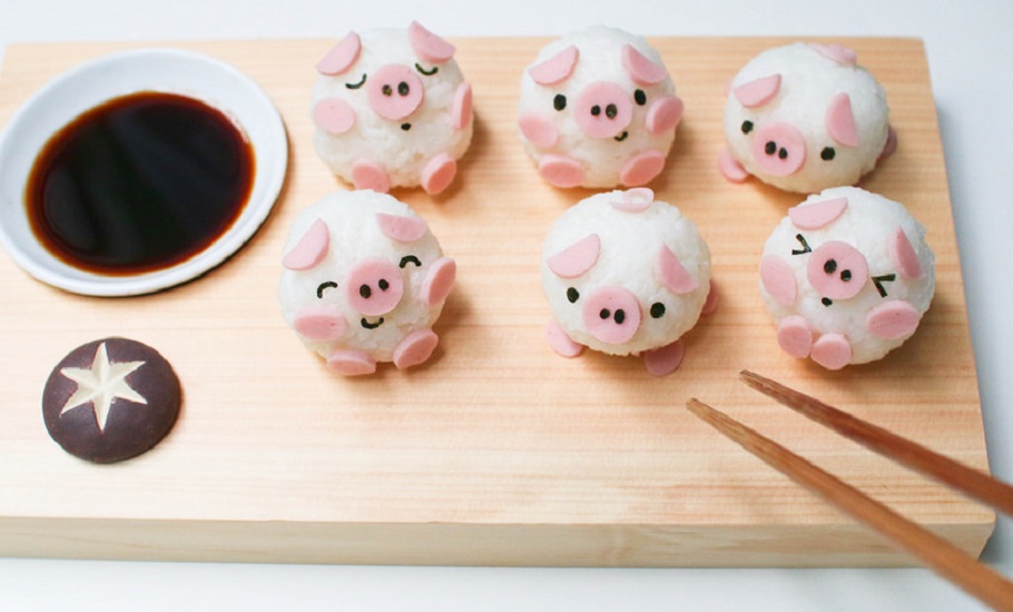 Αξίζει να δεις τα δημιουργικά γεύματα που μπορεί να φτιάξει μια μαμά για τα παιδιά της!