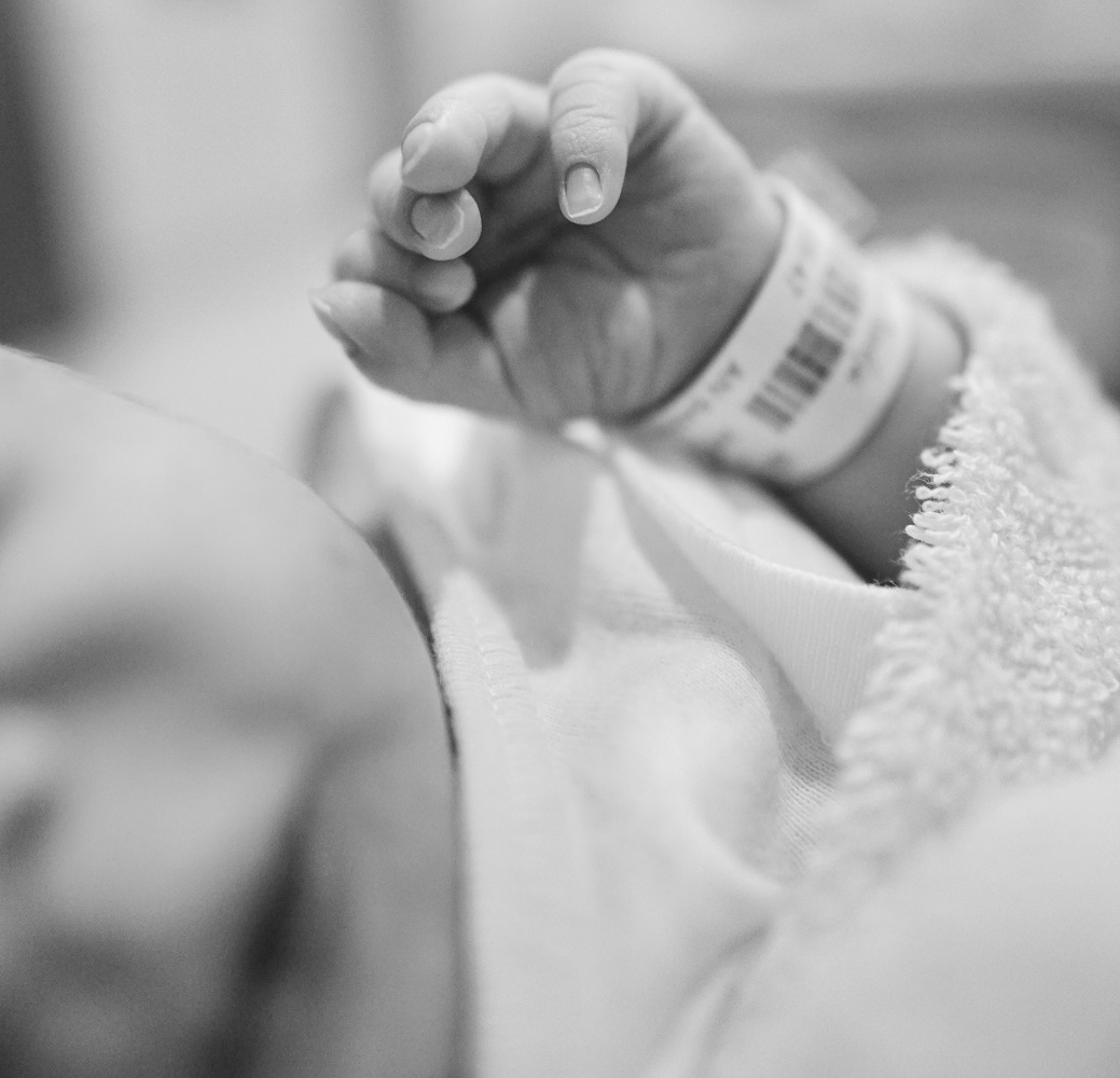 Βόλος: 34χρονη γέννησε στον δρόμο, μπροστά στα μάτια του ταξιτζή που είχε καλέσει