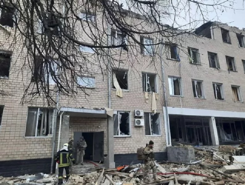 Τραγικές στιγμές στην Ουκρανία: Νεκρό ένα παιδί από τους βομβαρδισμούς