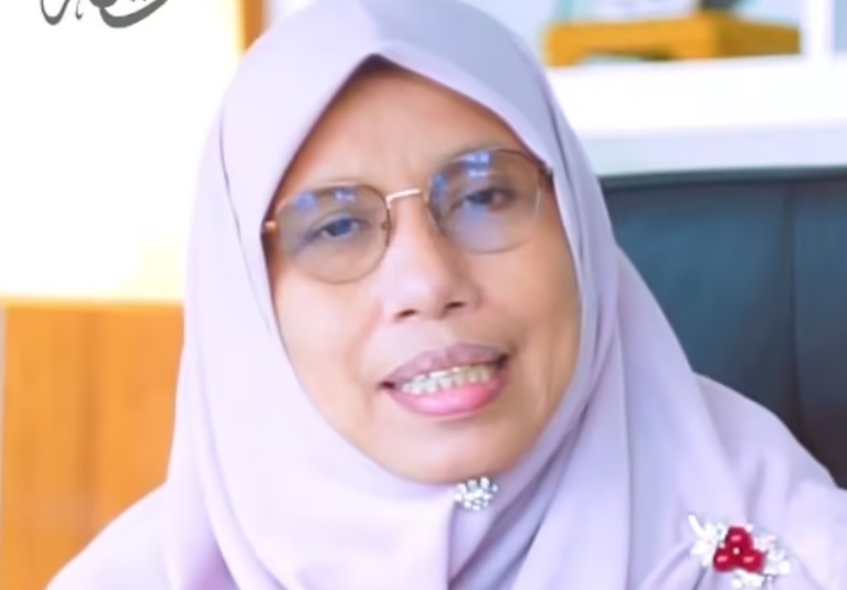 Συμβουλές υπουργού προς συζύγους - "Πριν δείρετε τη γυναίκα σας, μιλήστε της"