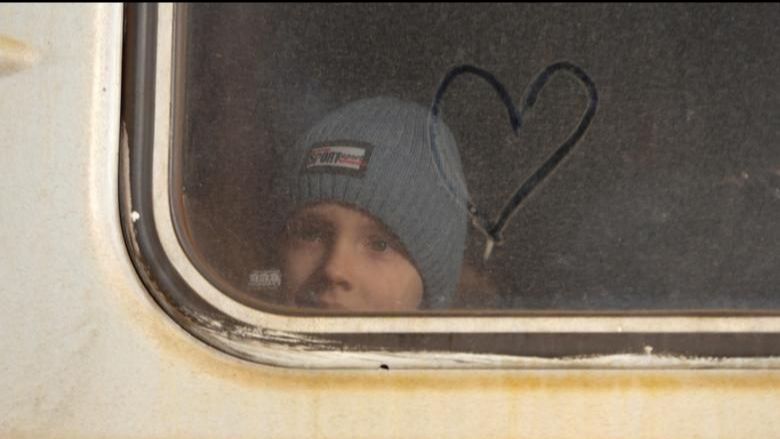 Πώς μπορούμε να σταθούμε βοηθητικοί στα παιδιά μας στο άκουσμα ενός πολέμου;