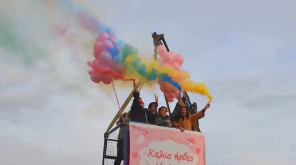 Δράμα: Παππούς επιστράτευσε γερανό για να δει το νεογέννητο εγγόνι του