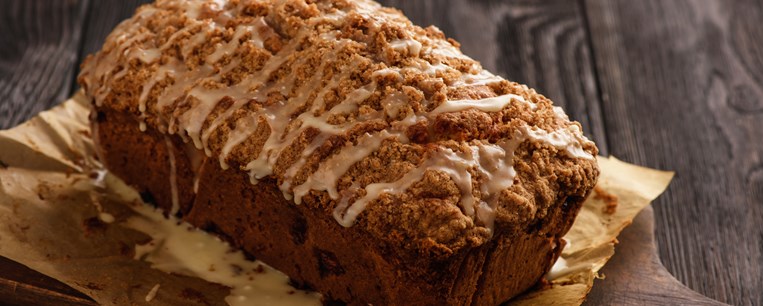 Γεμιστό κέικ με χειροποίητη κομπόστα μήλου