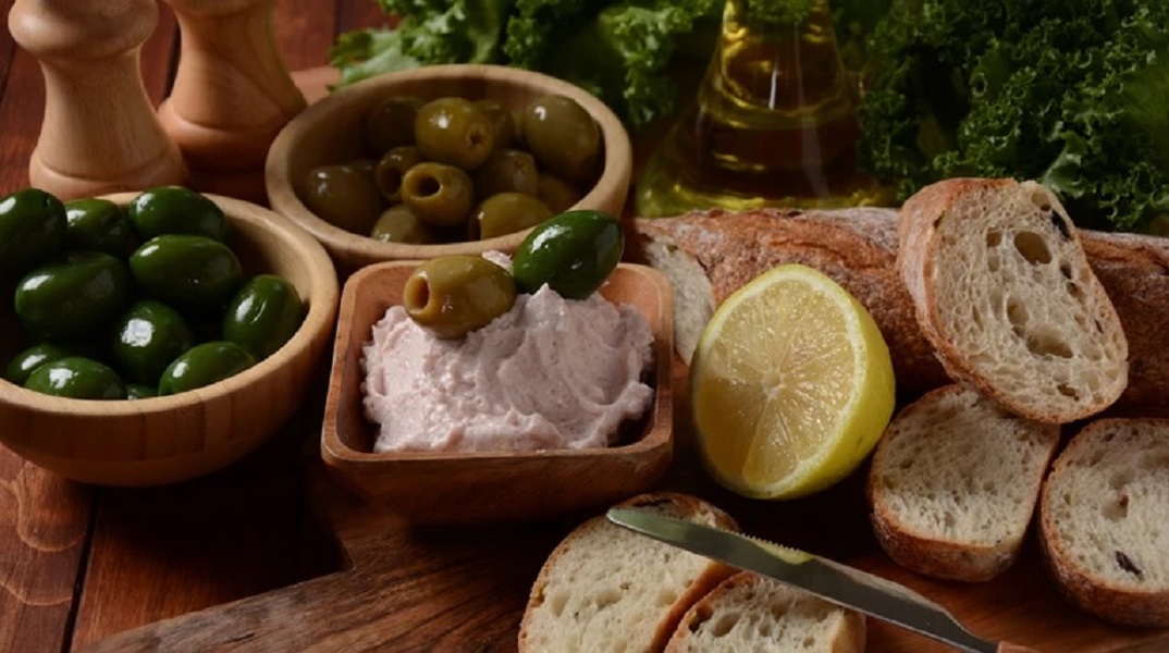 Καθαρά Δευτέρα: Η συνταγή για την πιο γευστική ταραμοσαλάτα