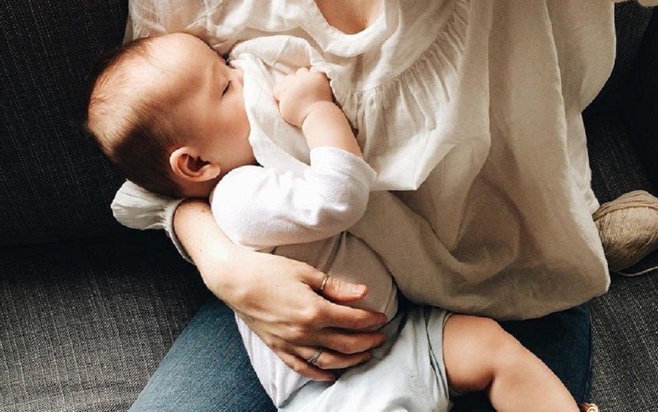 Covid και θηλασμός "2 χρόνια τώρα έχουν δοθεί λανθασμένες οδηγίες σε χιλιάδες γονείς"