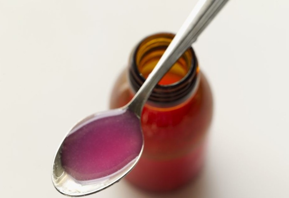 Ο ΕΟΦ ανακαλεί σιρόπι για βήχα και πονόλαιμο