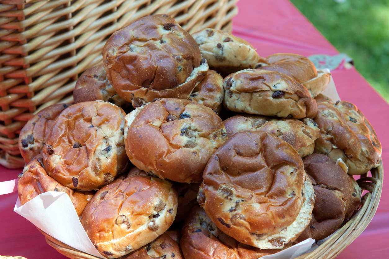 Νόστιμο και γρήγορο σταφιδόψωμο για όλη την οικογένεια- Έτοιμο σε 25 λεπτά!