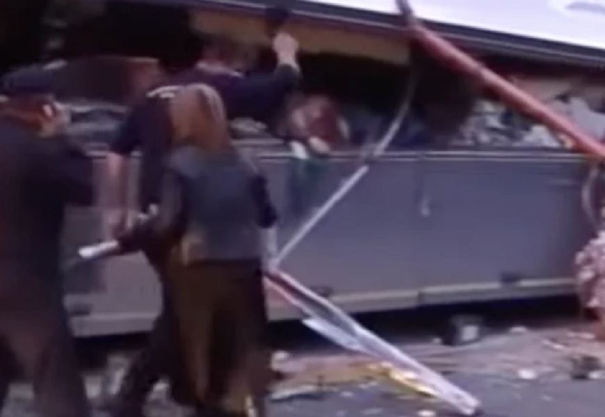 Τραγωδία στα Τέμπη το 2003: Πριν από 20 χρόνια, 21 μαθητές έχασαν τραγικά τη ζωή τους - η σύγκρουση που πάγωσε το χρόνο