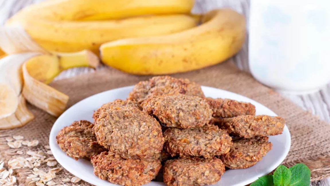 Συνταγή για θρεπτικά μπισκότα με μπανάνα και βρώμη χωρίς ζάχαρη