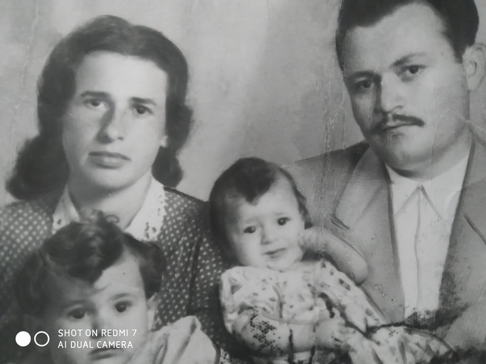 The Eftychia Project | Υιοθετήθηκαν στην Αμερική πριν από δεκαετίες - Άνθρωποι που σήμερα αναζητούν τη χαμένη ελληνική τους ταυτότητα