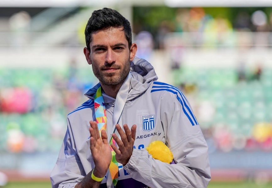 Ο Μίλτος Τεντόγλου έστειλε μήνυμα σε 16χρονο μαθητή  για να τον εμψυχώσει για τις εξετάσεις του