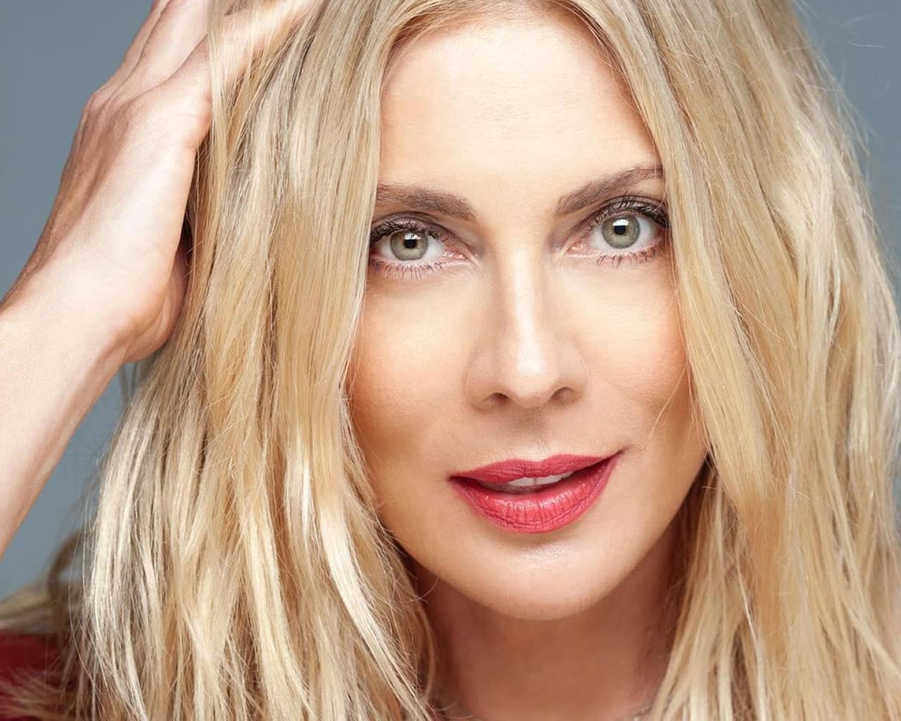 Σμαράγδα Καρύδη: "Δεν ξέρω γιατί πρέπει να απολογηθώ γιατί δεν κάνω παιδί"