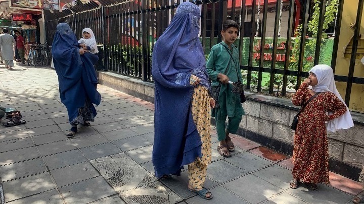 Η Διεθνής Αμνηστία καταγγέλλει κακοποιήσεις γυναικών και κοριτσιών στο Αφγανιστάν