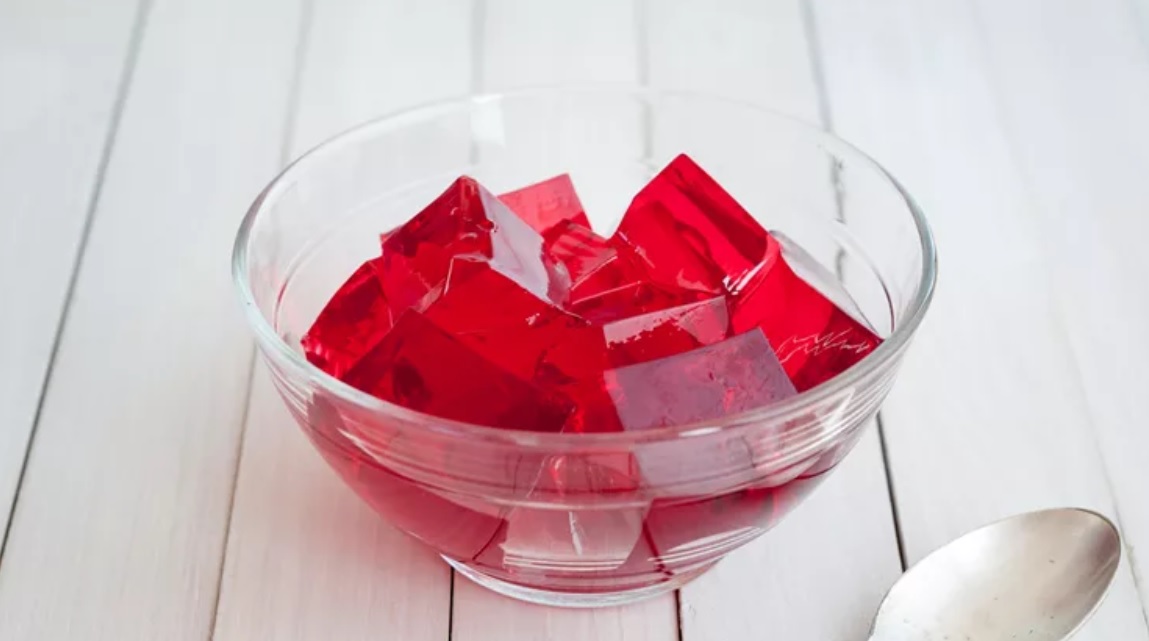 Ζελέ χωρίς ζάχαρη και ζελατίνη: Η σπιτική συνταγή με καρπούζι και ακόμα ένα υλικό
