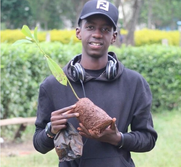 Ένα δέντρο για κάθε γκολ: 18χρονος παραδίδει μαθήματα οικολογίας και καλεί τη FIFA σε σύμπραξη