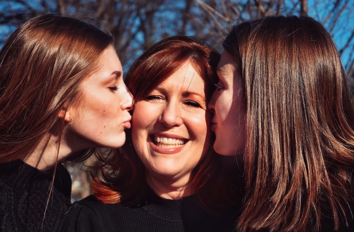 Μια μητέρα θέλει να ξέρει πάντα ότι το παιδί της είναι καλά, όσο μεγάλο κι αν είναι