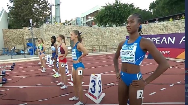 Βεατρίκη Ντούγκου: Αθλήτρια στίβου η μαθήτρια από την Κένυα - Αγωνίζεται με το εθνόσημο στο στήθος