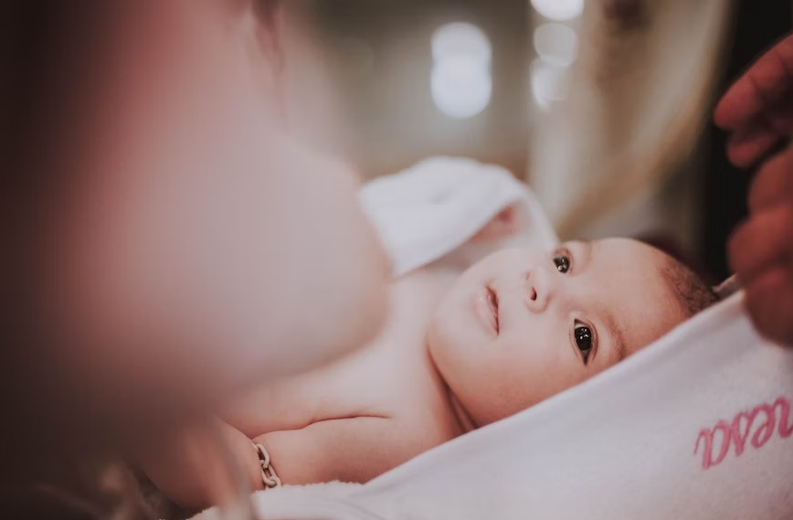 Ο αποθηλασμός, είναι ένας πολύ δύσκολος αποχωρισμός και για τη μαμά