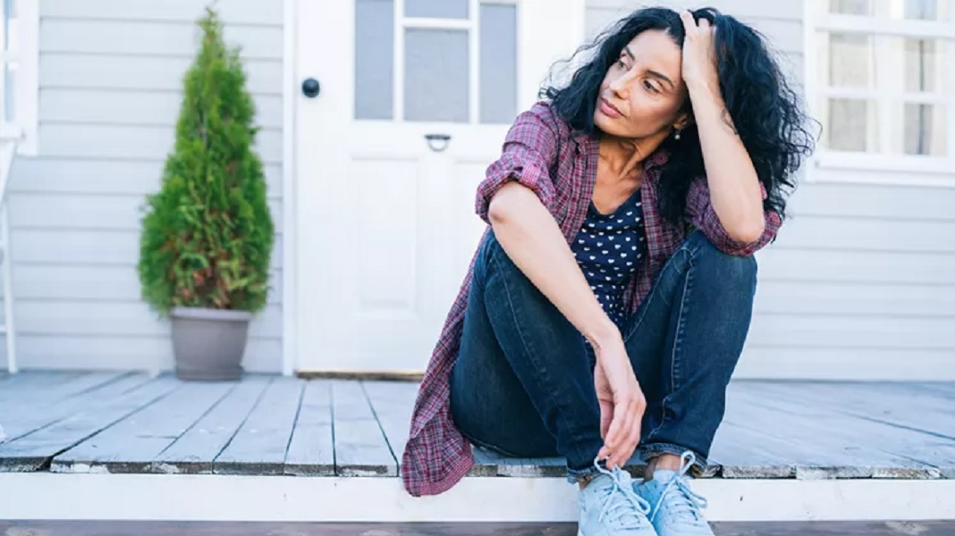 5 απρόσμενα συμπτώματα της εμμηνόπαυσης