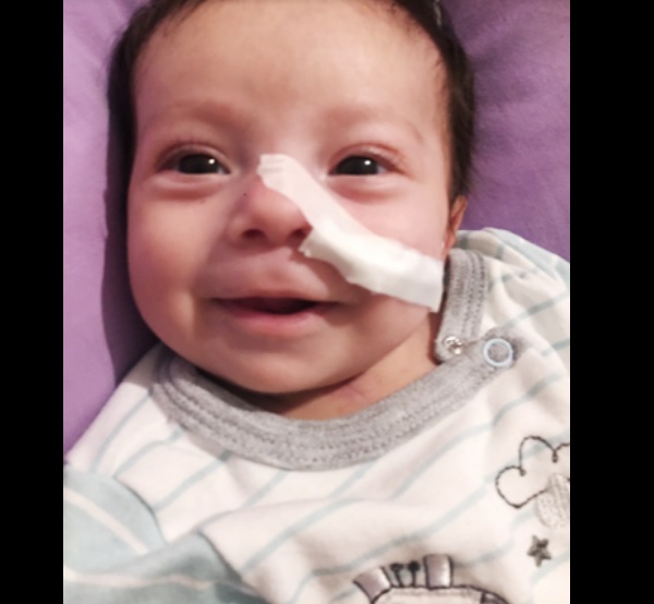 Το 3 μηνών βρέφος που νοσηλεύτηκε από την πρώτη στιγμή της γέννησής του, τα κατάφερε!