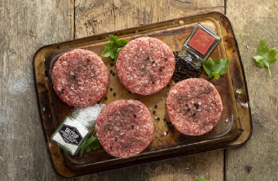 Το μυστικό για να μη στεγνώνουν τα μπιφτέκια στο ψήσιμο