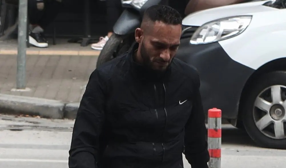 Πατέρας 16χρονου Ρομά: «Γιατί πυροβόλησε ένα παιδί που μεγάλωσα με τη φτώχεια μου;»