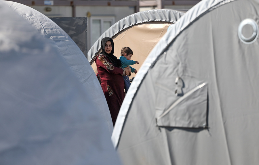 "Πήρε το όνομα της μητέρας της": Το νεογέννητο κοριτσάκι που έχασε όλη του την οικογένεια στον σεισμό της Συρίας υιοθετήθηκε από τους θείους της