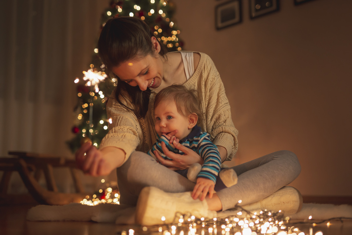 5 συνήθειες που έχουν οι ευτυχισμένες μαμάδες που μεγαλώνουν μόνες το παιδί τους