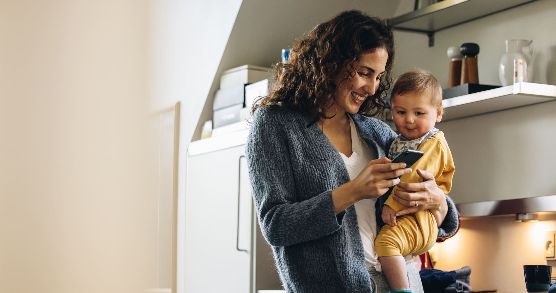 "Η μαμά μου βαριέται μαζί μου": Άσε το κινητό επιτέλους και ασχολήσου ουσιαστικά με το παιδί