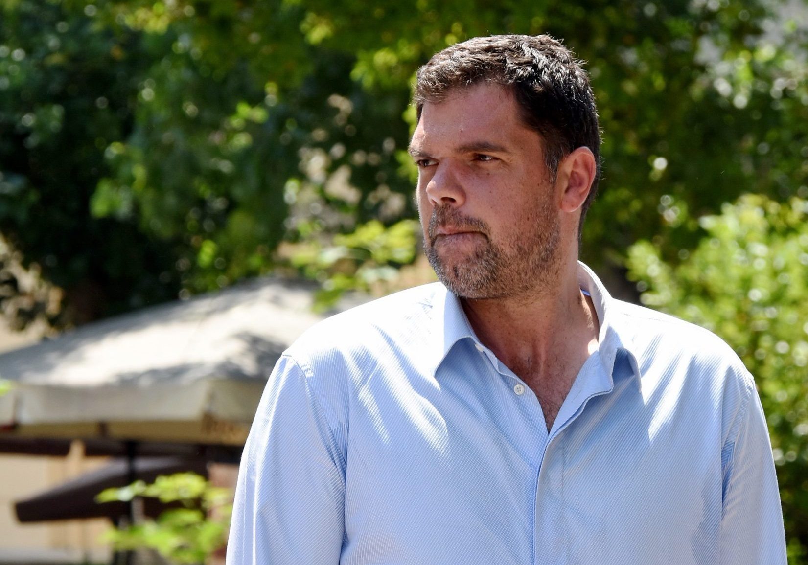 "Στη φωτογραφία είμαι με καρότσι. Το άλλο λέγεται αναπηρικό αμαξίδιο": Για κάθε Οικονόμου θα υπάρχει πάντα (ευτυχώς) ένας Παπανικολάου