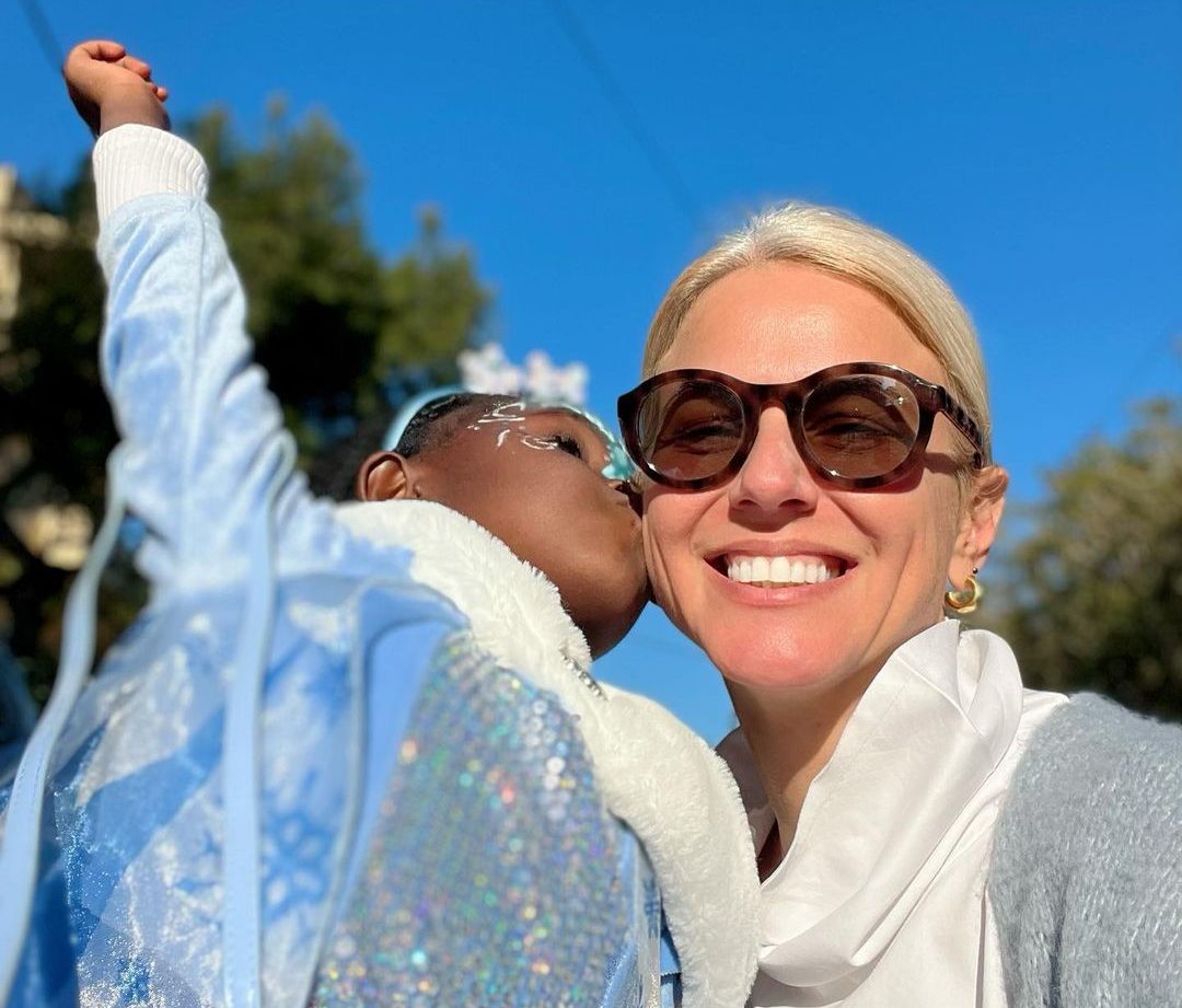 Η Χριστίνα Κοντοβά μας δείχνει το αγαπημένο παραμύθι της κόρης της, Ada