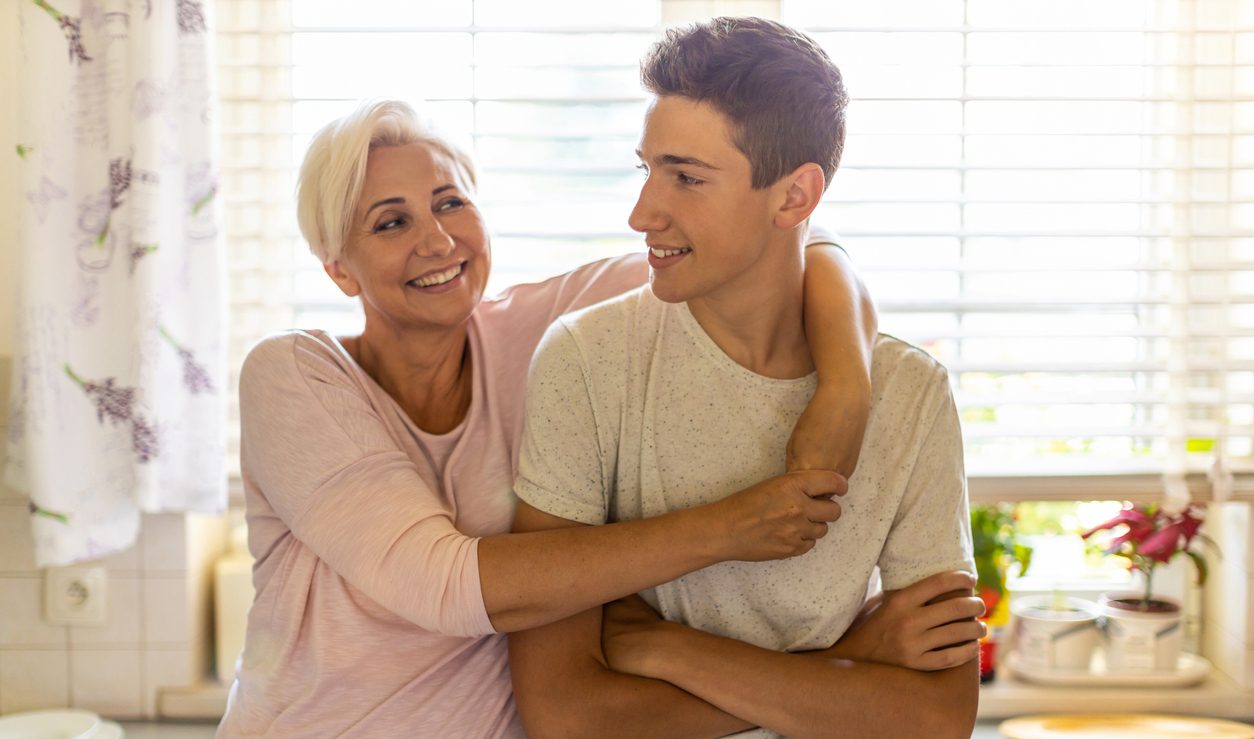 Θα ζητούσες από το ενήλικο παιδί σου να πληρώνει ενοίκιο ή λογαριασμούς στο σπίτι; Η συμβουλή του διάσημου χρηματοοικονομικού σύμβουλου, Dave Ramsey, στους γονείς