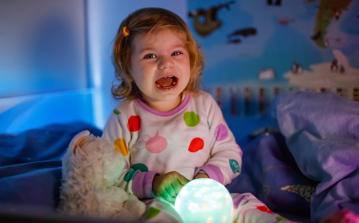 Είναι η ώρα του ύπνου η πιο αγχωτική στιγμή της ημέρας; Πώς καταφέρνουν οι άλλοι γονείς να κοιμήσουν εύκολα τα παιδιά τους;