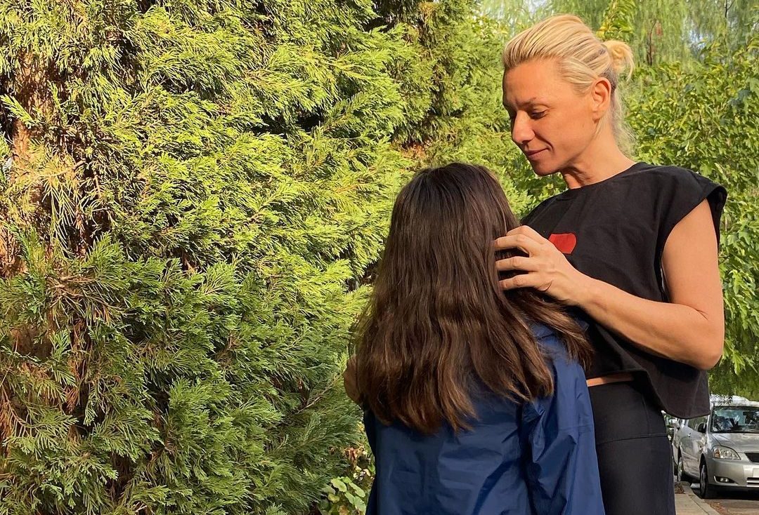 Κατερίνα Καραβάτου: "Είναι πολύ μεγάλη ευθύνη να μεγαλώνεις παιδιά"