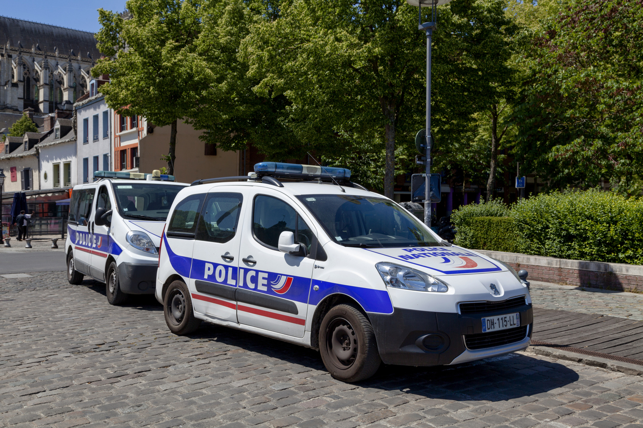 Γαλλία: Σοκαριστική επίθεση σε γιαγιά και εγγονή έξω από το σπίτι τους