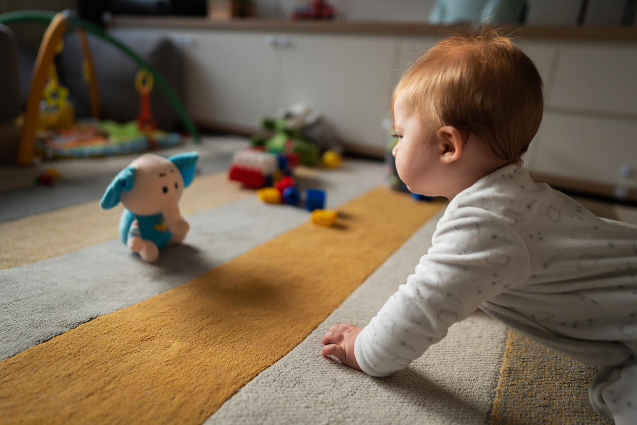 Μπορούν τα μωρά να διακρίνουν το “καλό” από το “κακό”; Το ενδιαφέρον συμπέρασμα ενός πειράματος