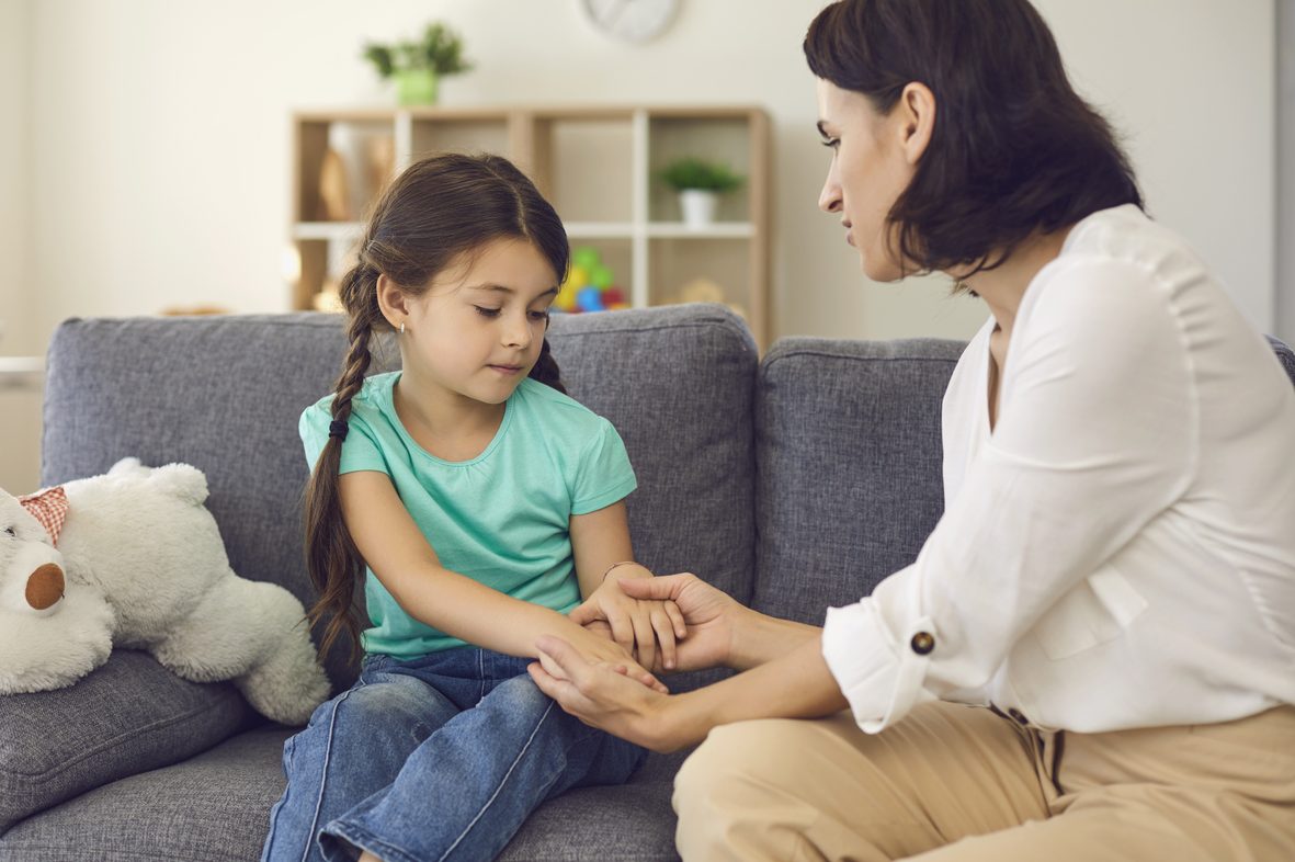 Γονείς παραδέχονται τα λάθη που έκαναν με τα παιδιά τους και δίνουν συμβουλές σε νεότερους γονείς: “Μην κάνετε ό,τι κι εγώ!”