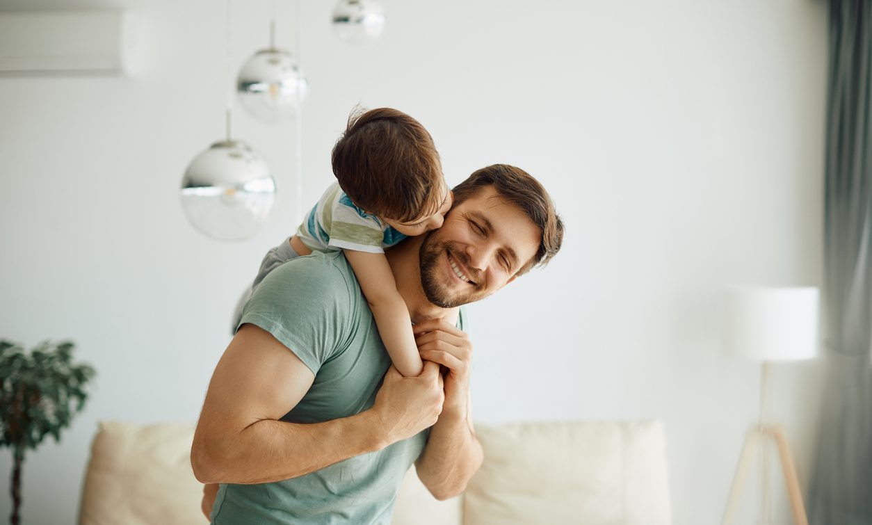 "Μπαμπά, δεν είναι κακό να κλαις!": Η υπέροχη γιορτή που έκανε ο εκπαιδευτικός Μάριος Μάζαρης με αφορμή την Ημέρα του Πατέρα