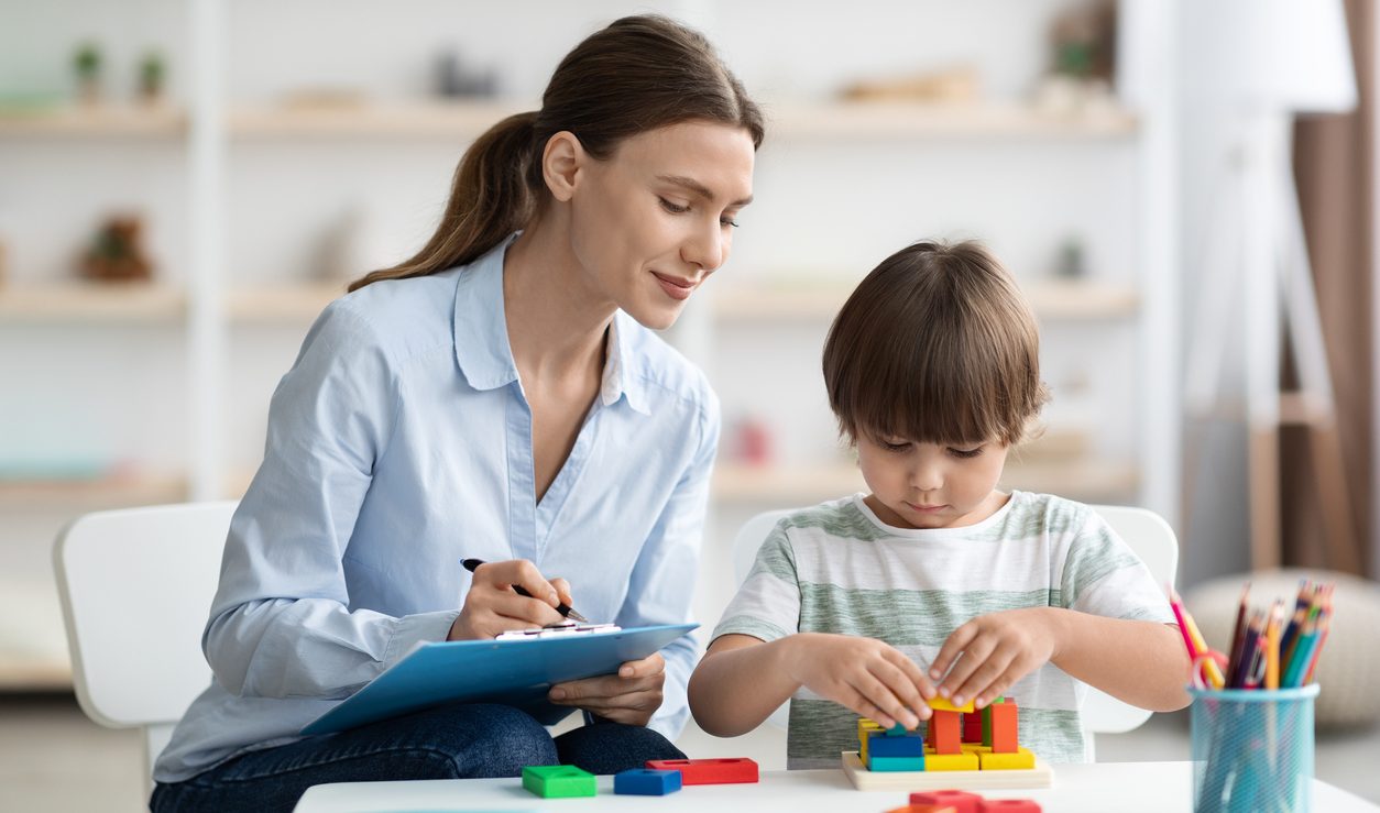 "Παιδάκια 2 χρονών χαρακτηρίζονται ανώριμα": H ανάρτηση του γιατρού Στέλιου Παπαβέντση που προβληματίζει