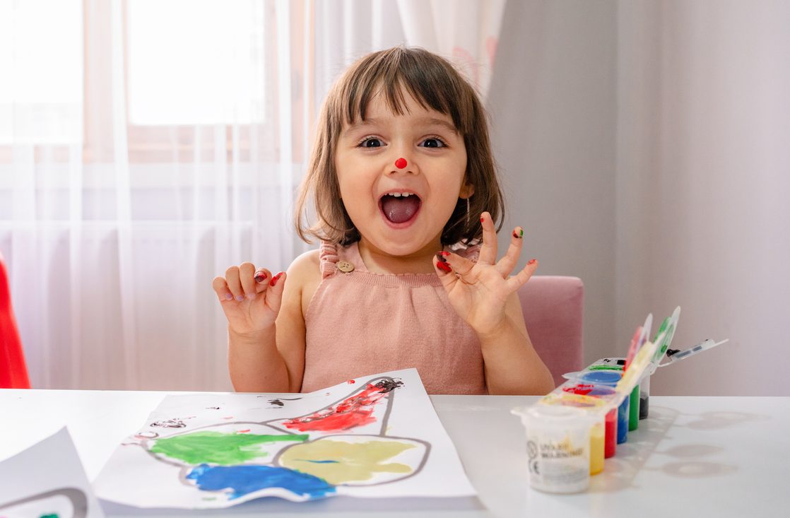 Φτιάχνουμε εύκολες, φυσικές δακτυλομπογιές μαζί με τα παιδιά!