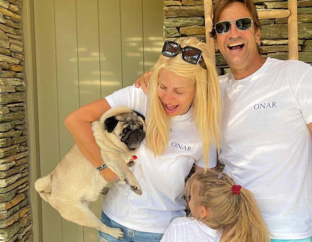 Μαρίνα Παντζοπούλου: Η 8χρονη κόρη της Ελένης Μενεγάκη παίζει στη θάλασσα με τον αδερφό της και δείχνει πιο χαρούμενη από ποτέ